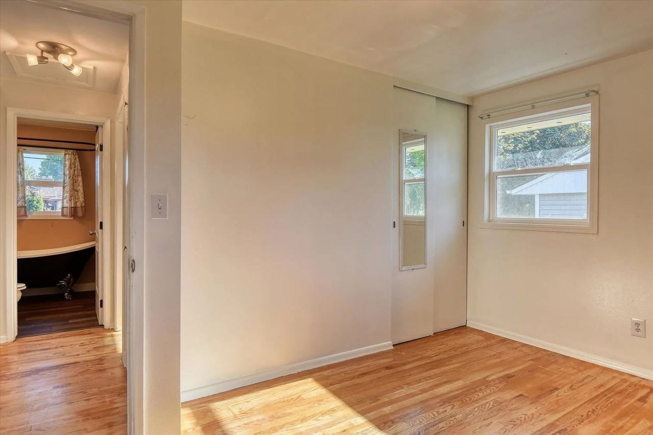 3015 W Eloika Ave - Photo 7 of 16