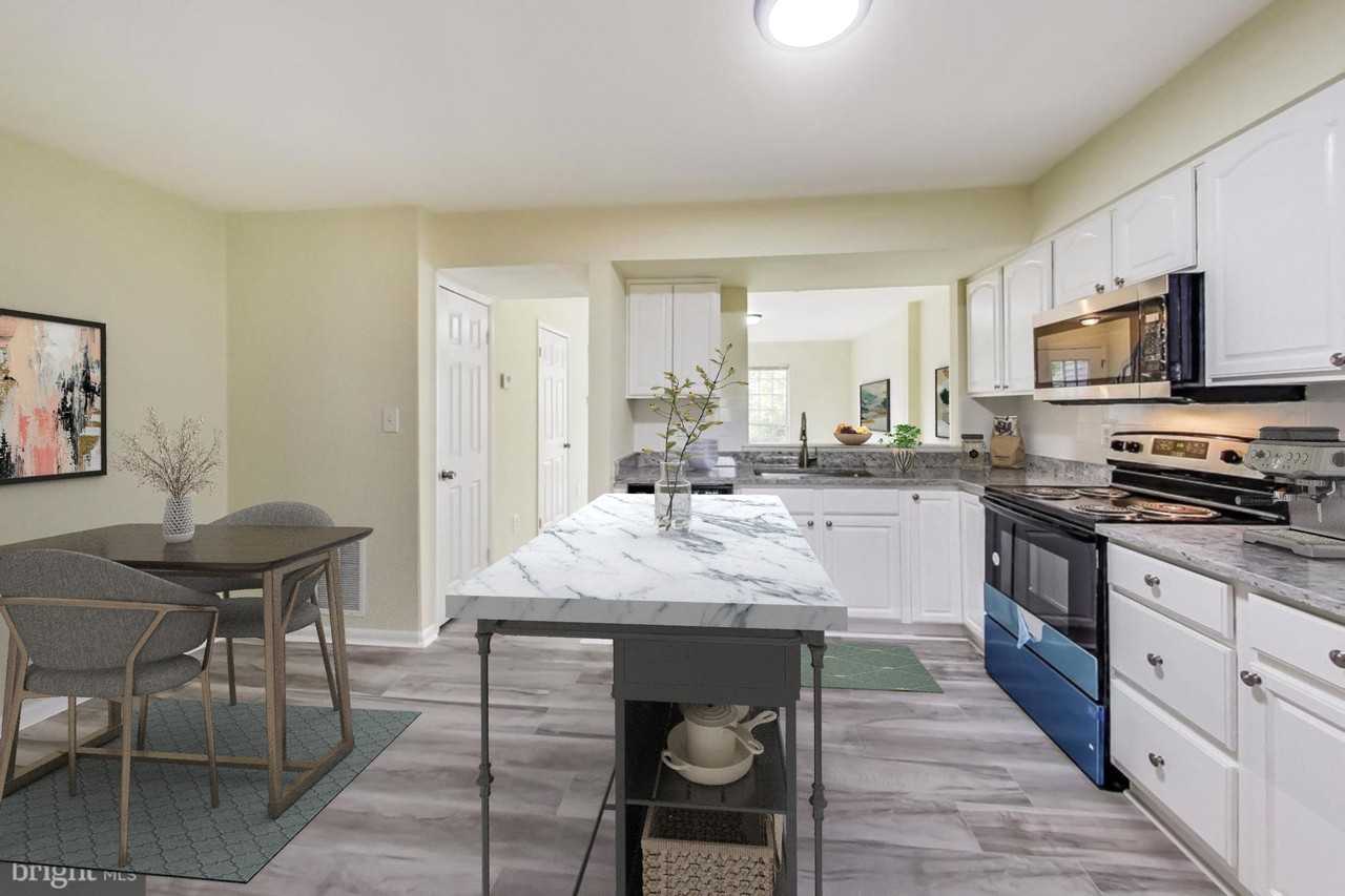 18032 Olde Port Ln #NA - Photo 5 of 35