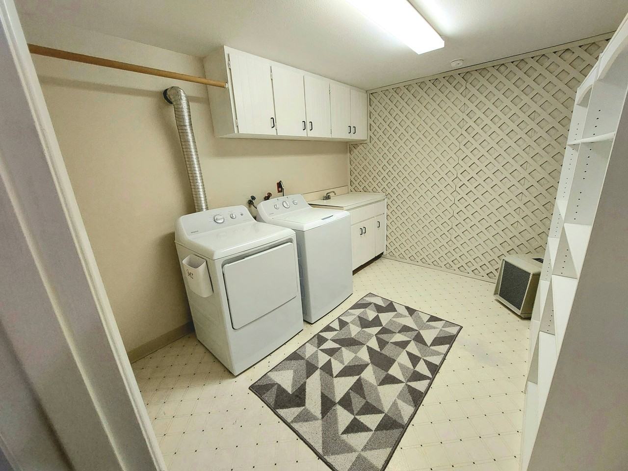 2217 Ne Landover Dr #NA - Photo 7 of 20