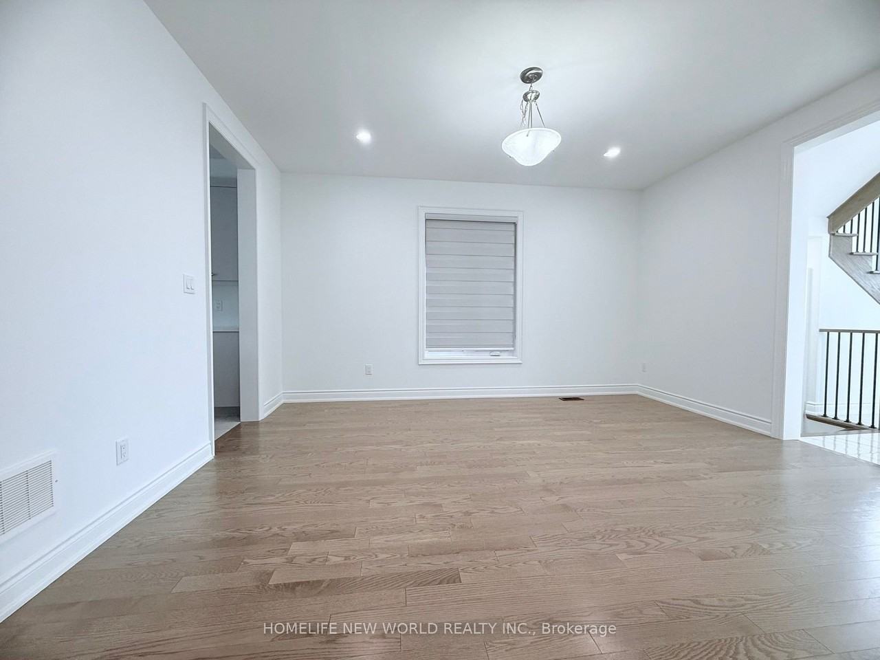 546 Baker Hill Boulevard - Photo 3 of 31