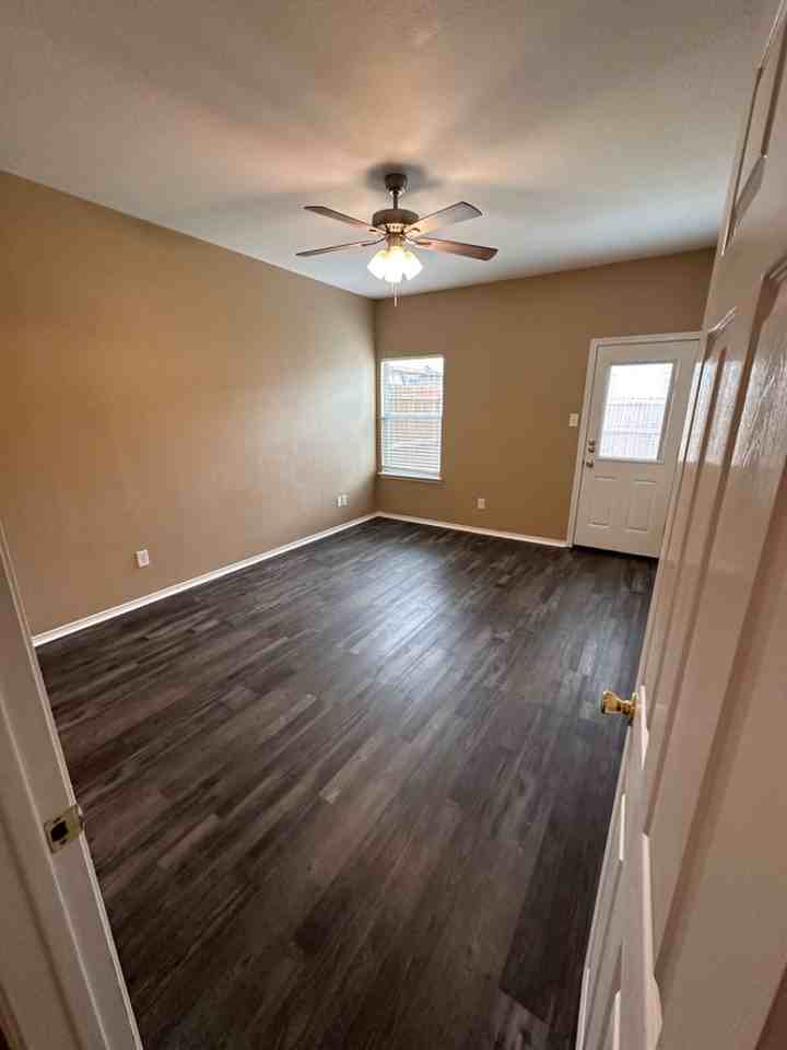 W Sierra Vista - Photo 7 of 10