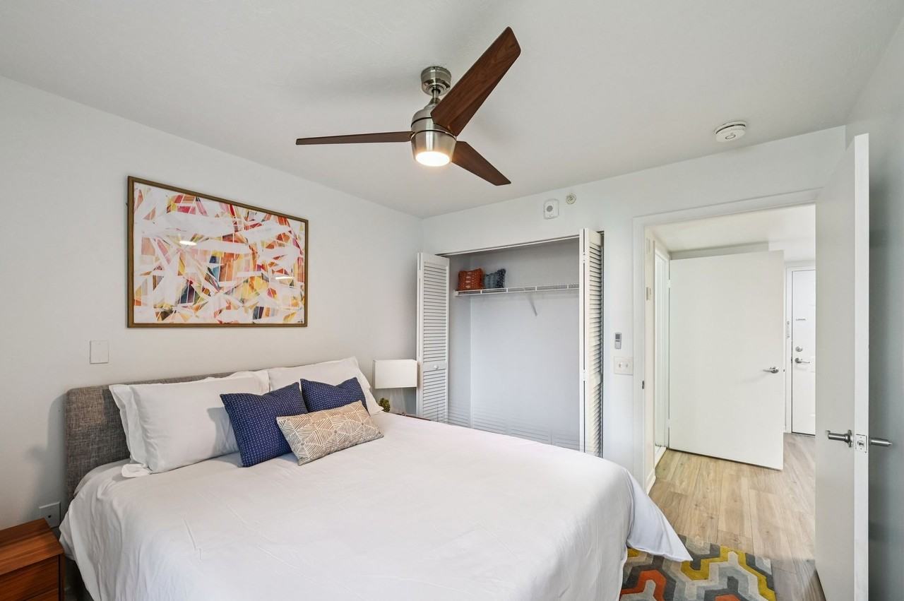 Uptown 22 - Photo 2 of 25