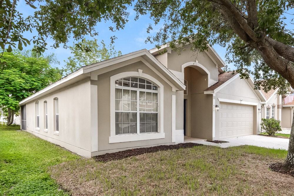 891 Mcinnis Ct - Photo 3 of 16