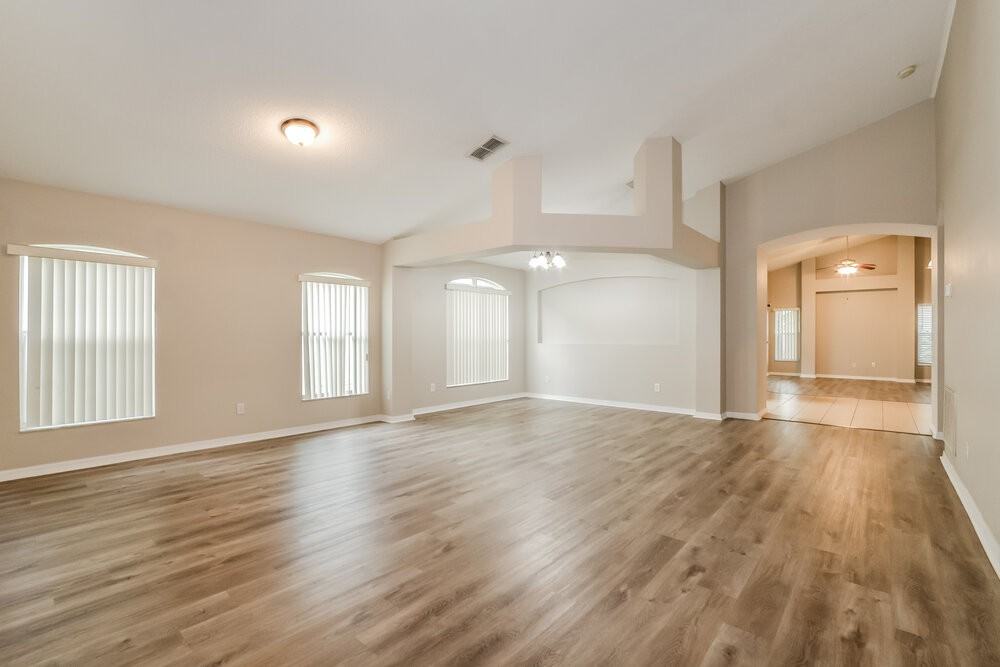 891 Mcinnis Ct - Photo 4 of 16