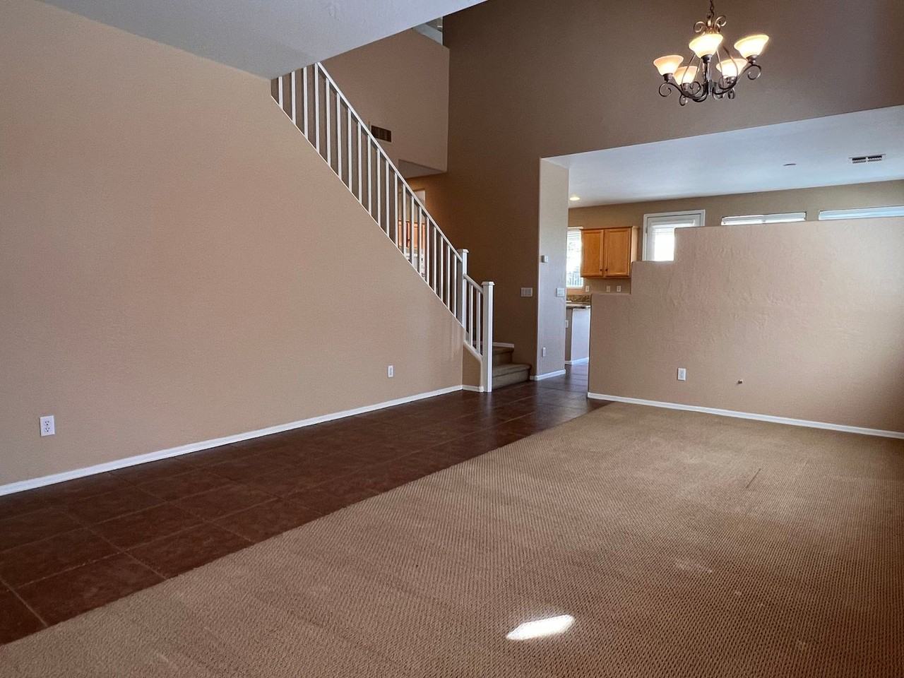 6631 S Classic Way - Photo 3 of 40