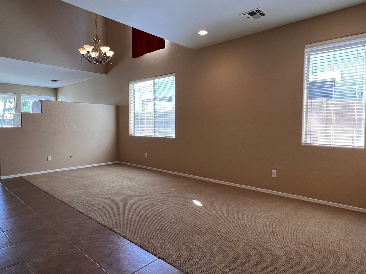 6631 S Classic Way - Photo 4 of 40