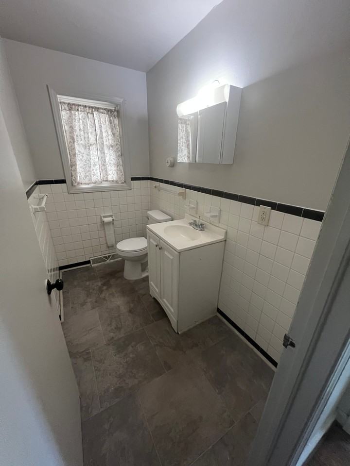 3301 Beck St - Photo 7 of 16