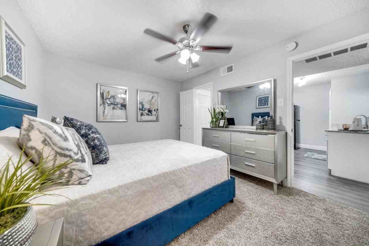 Biltmore - Photo 6 of 14