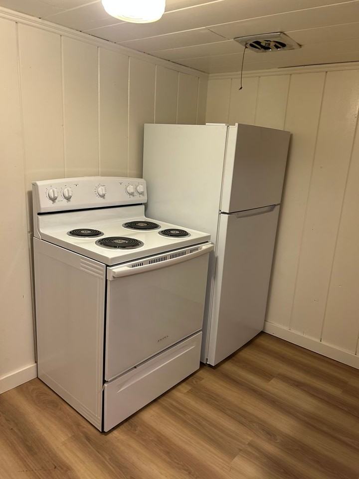 426 Se Byers Ave - Photo 4 of 8