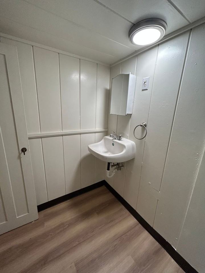 426 Se Byers Ave - Photo 6 of 8