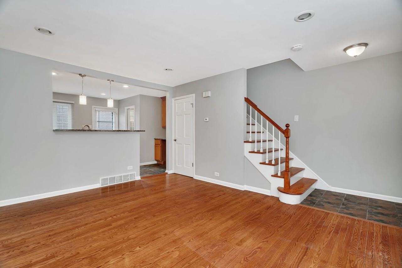 13-15 S Waiola Townhomes - Photo 3 of 50