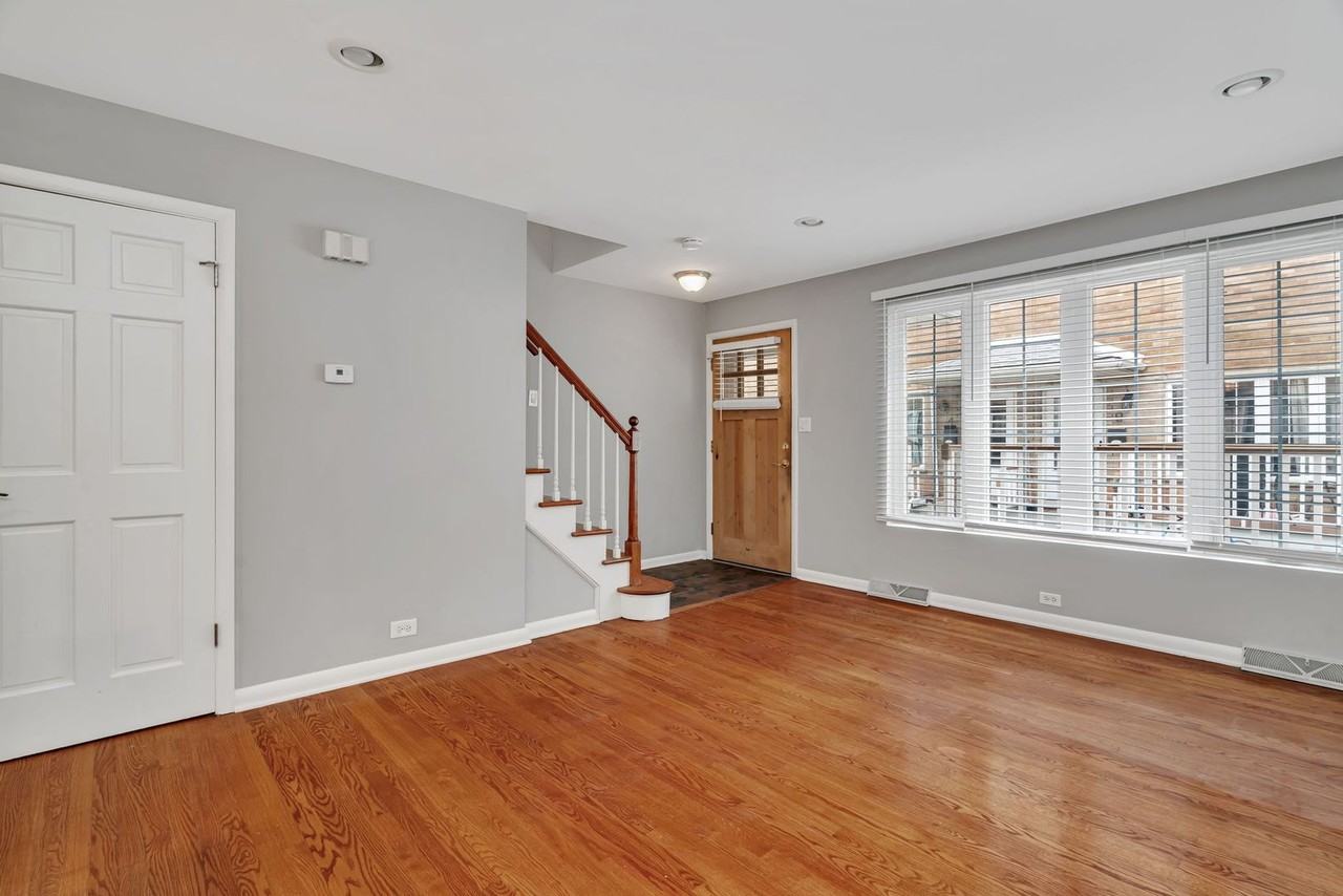 13-15 S Waiola Townhomes - Photo 4 of 50