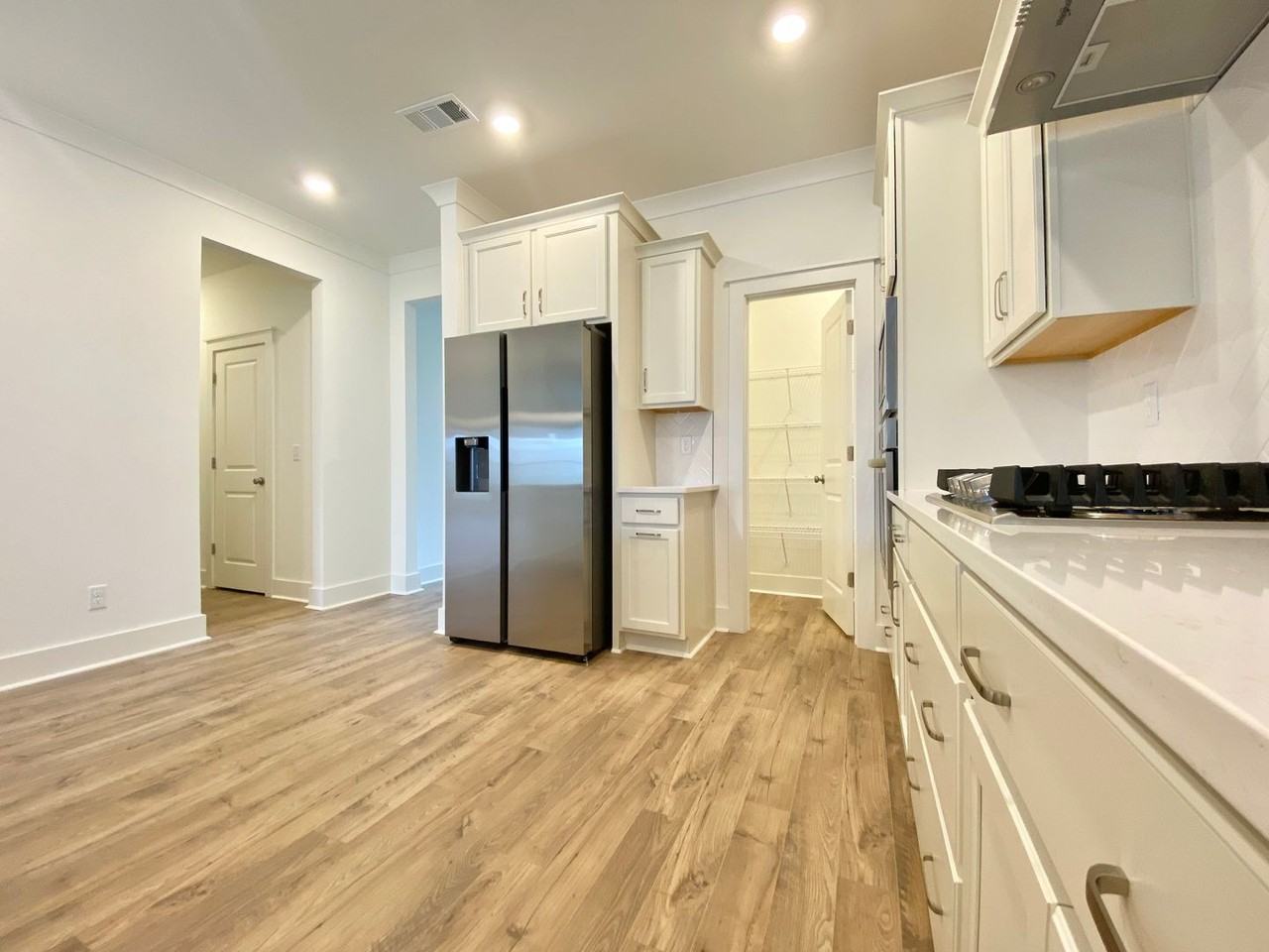 643 Conifer Dr - Photo 7 of 43