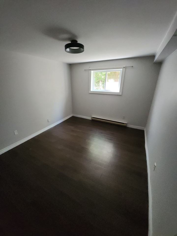 30 Parkwood Dr #3 - Photo 2 of 6