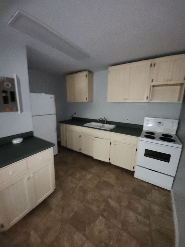 30 Parkwood Dr #3 - Photo 4 of 6