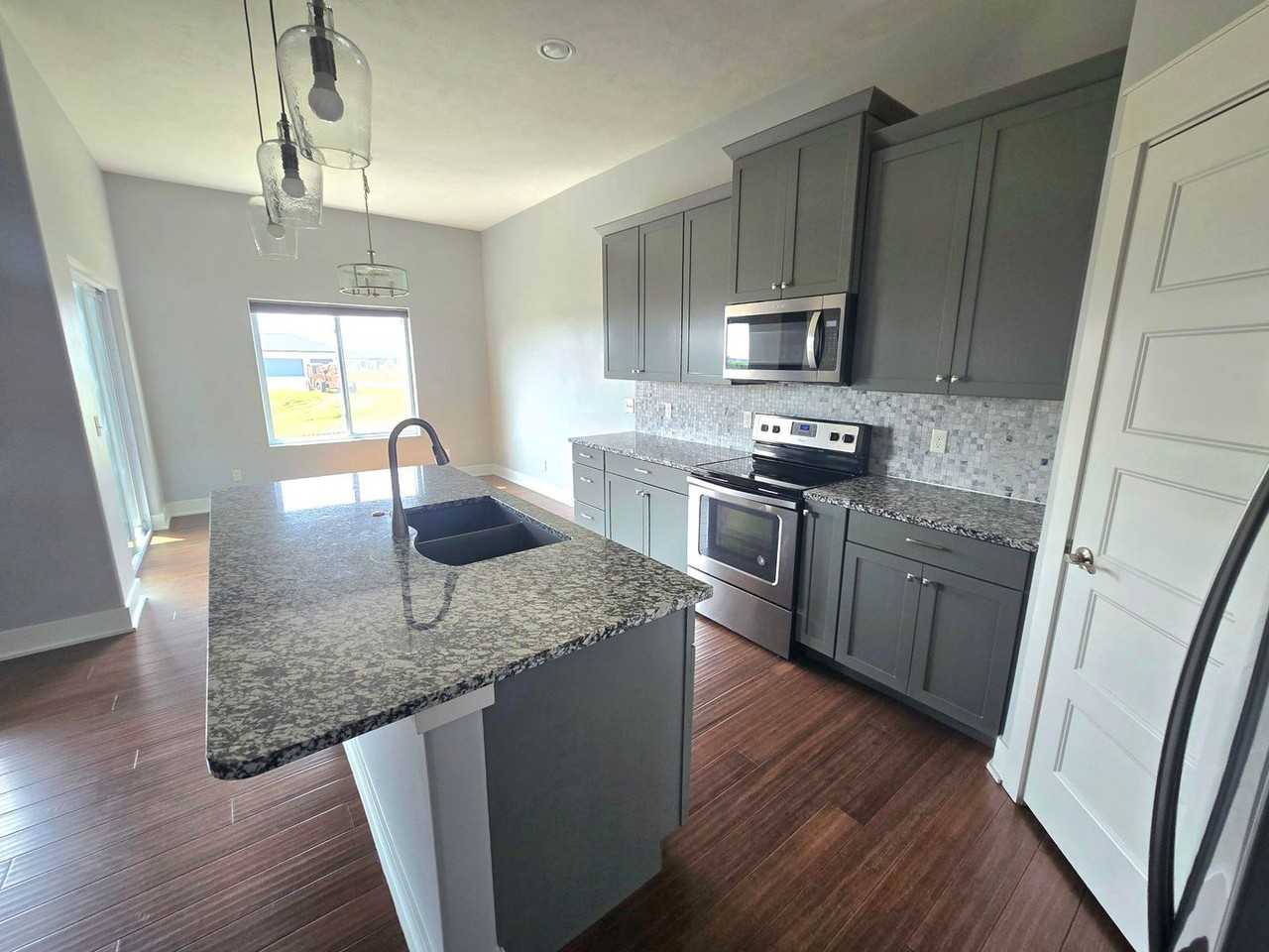 7833 Hayek Dr - Photo 7 of 28