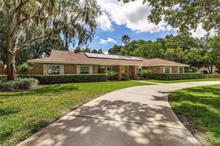 907 Centerbrook Dr - Photo 1 of 1