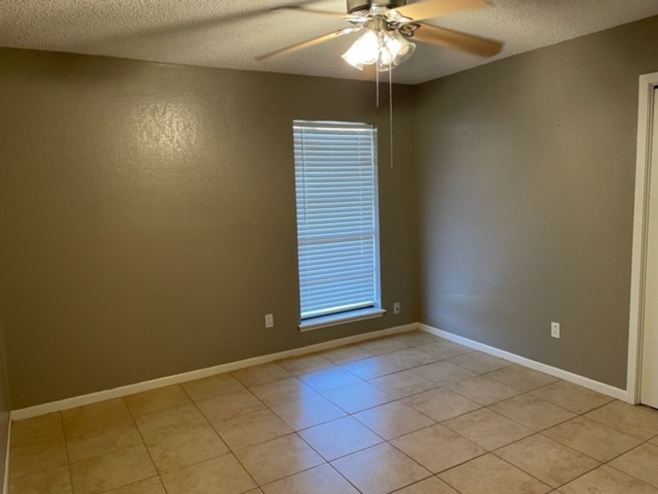 1045 Clark Rd - Photo 2 of 17