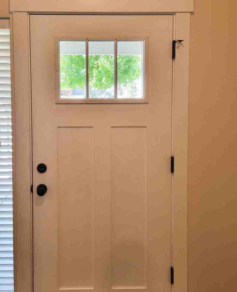 547 Ne Fern Ave - Photo 2 of 30