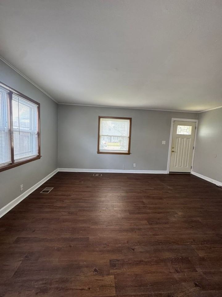 17134 Park Ave - Photo 3 of 18