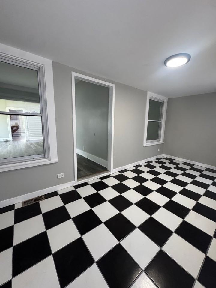 3443 Madison St - Photo 2 of 21