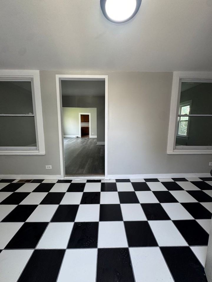 3443 Madison St - Photo 3 of 21