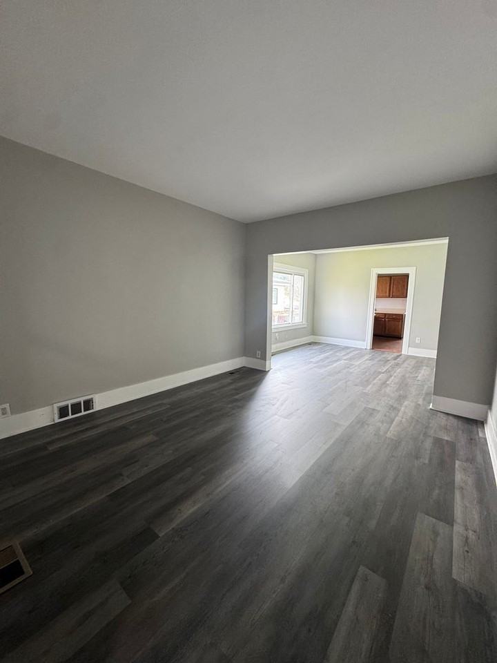 3443 Madison St - Photo 5 of 21