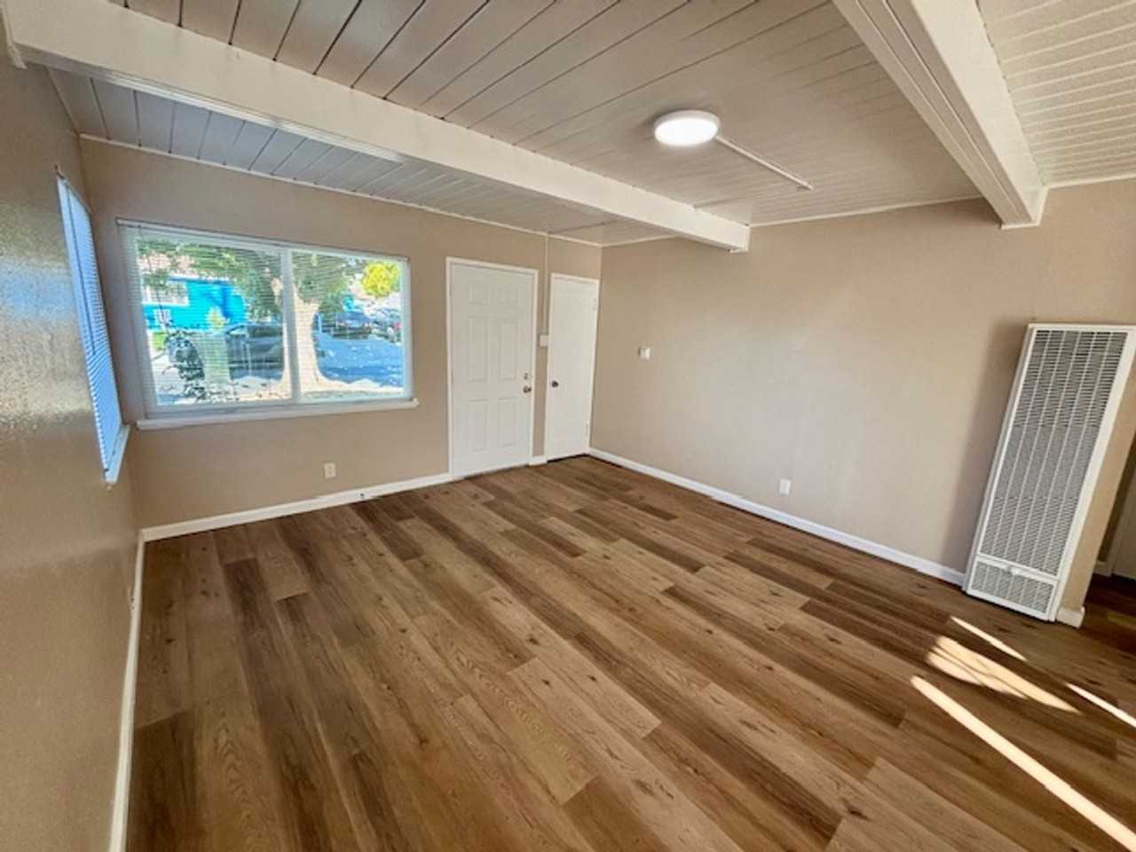 424 Michele Dr - Photo 2 of 13