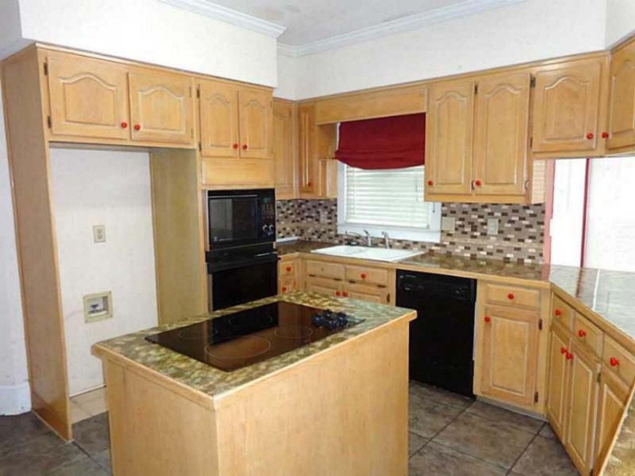 1294 Sweet Bottom Court Southwest - Photo 6 of 11