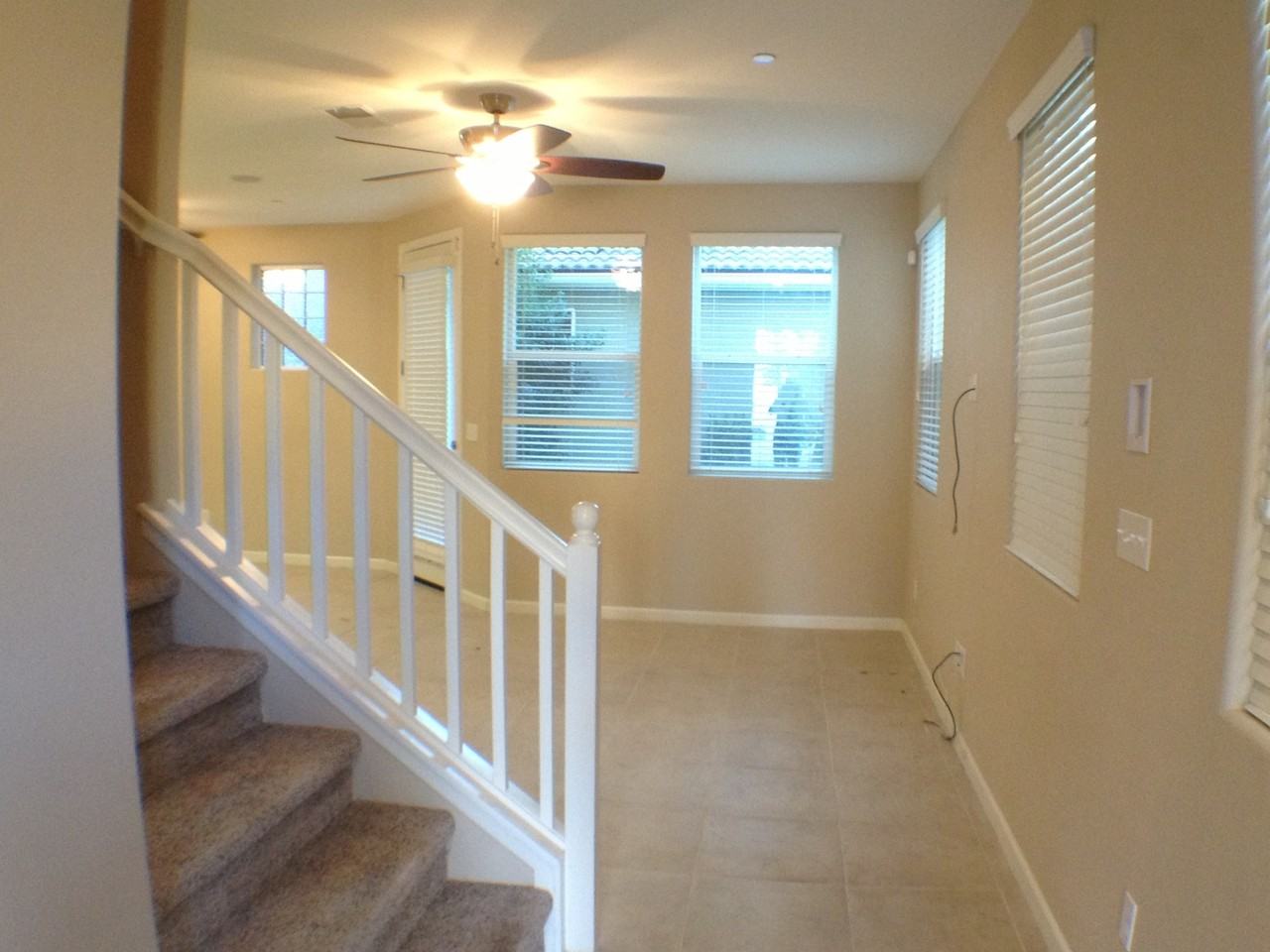 1532 N Sanders Ave - Photo 2 of 22