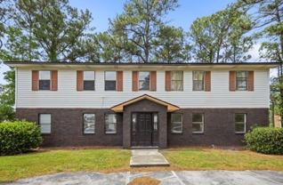 Ravenwood Apartments!! - Photo 1 of 1