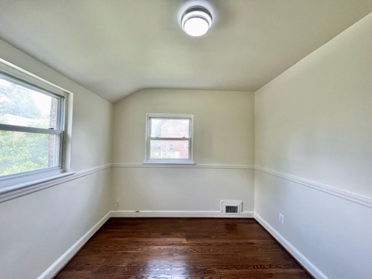 2702 Byron St - Photo 7 of 25