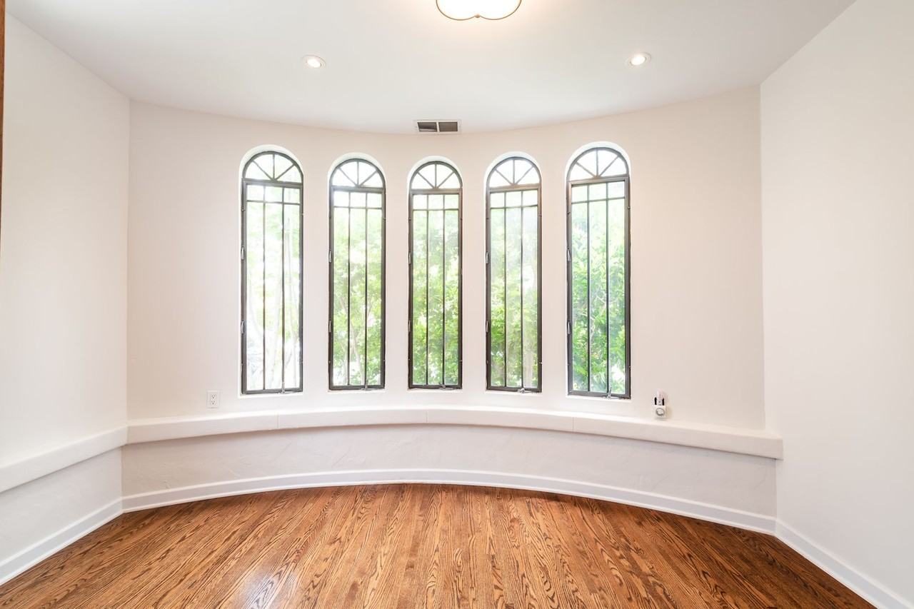 1949 1949 N Catalina St. Los Angeles, CA 90027 - Photo 3 of 39