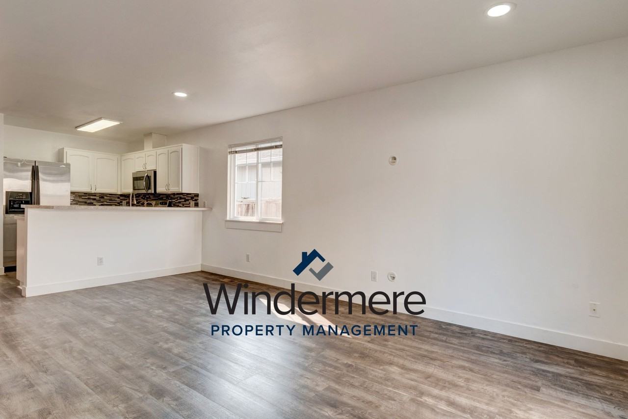 1153 Ne Cordero Pl - Photo 4 of 19