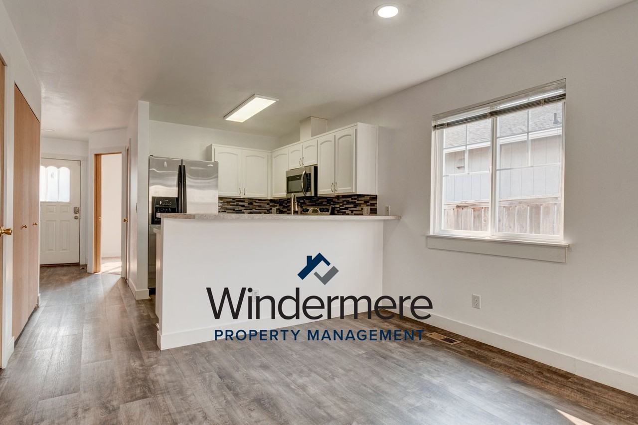 1153 Ne Cordero Pl - Photo 5 of 19