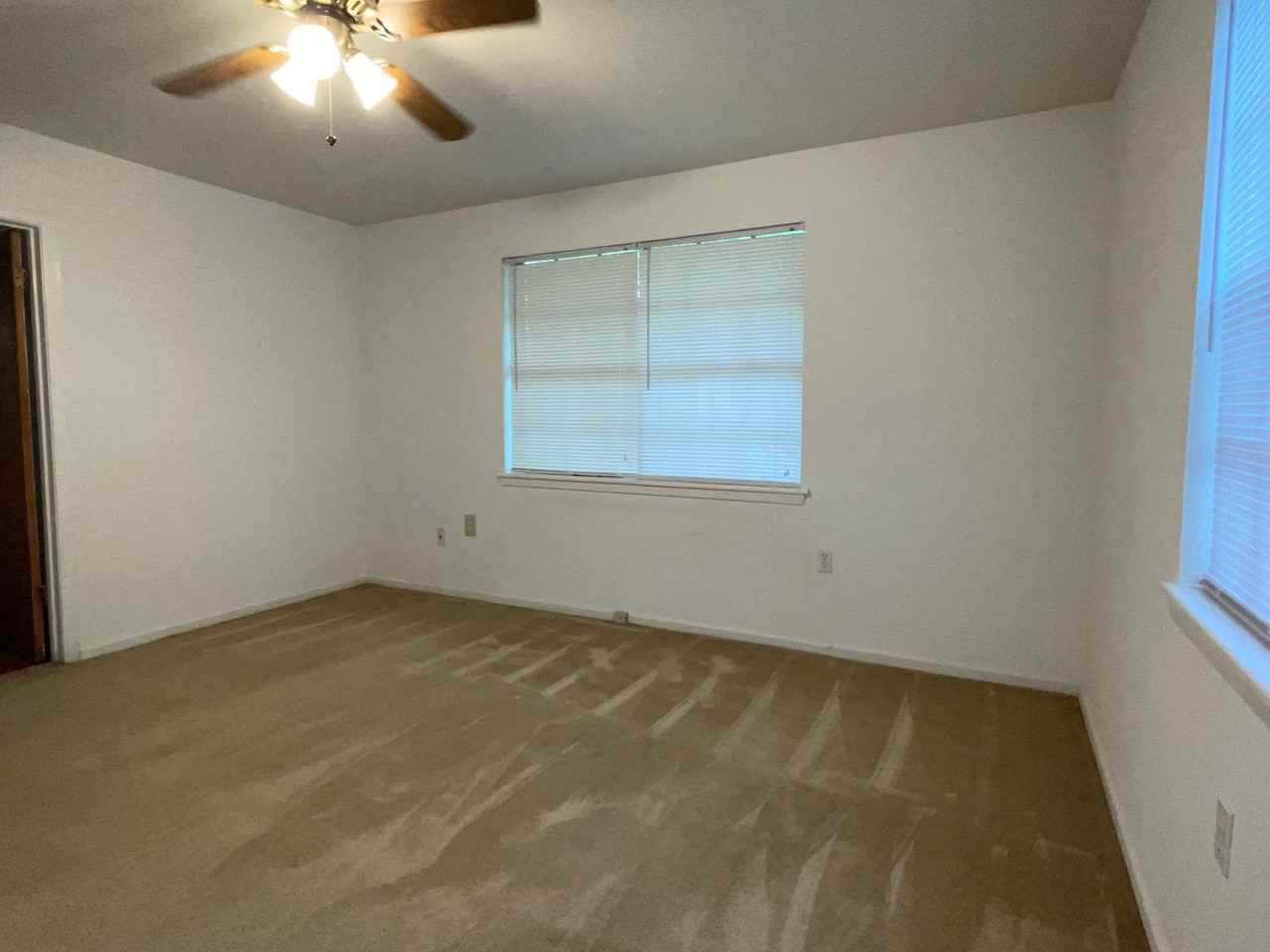 336 Country Club Blvd - Photo 2 of 41