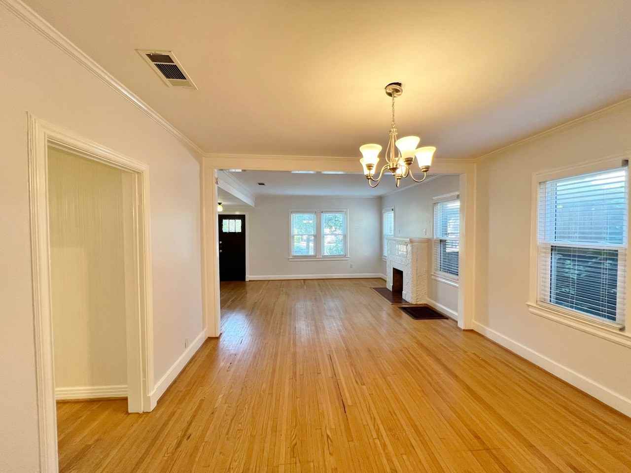 5314 Stoneleigh Ave - Photo 3 of 11