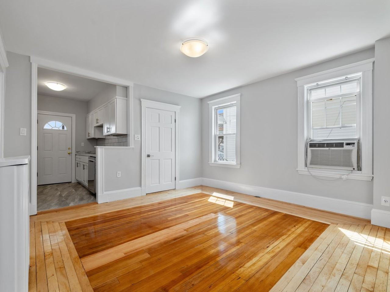 16 Windsor Rd - Photo 2 of 8