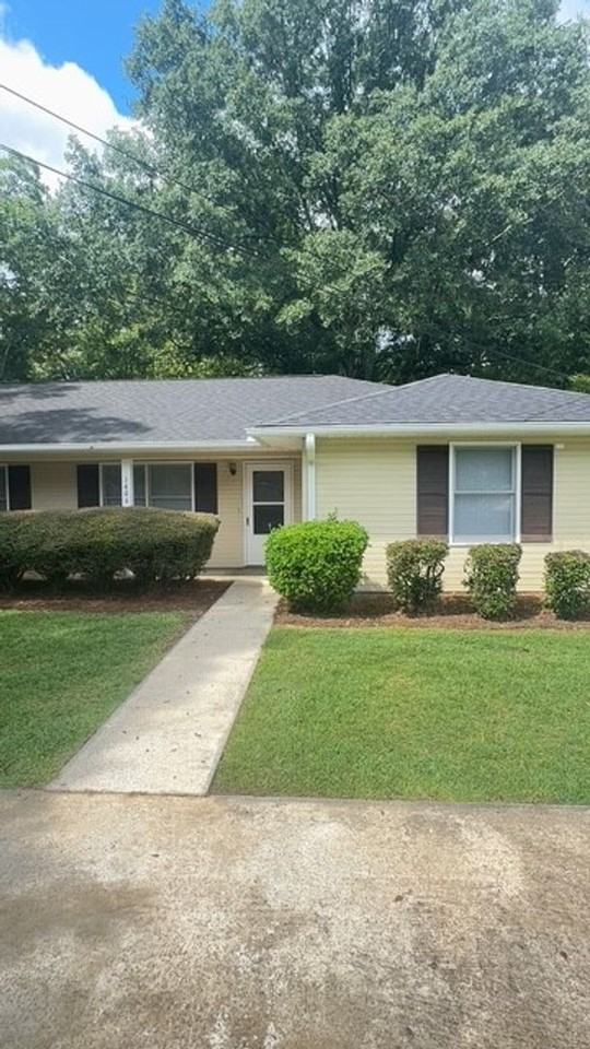 1406 S Jennings Ave - Photo 2 of 29