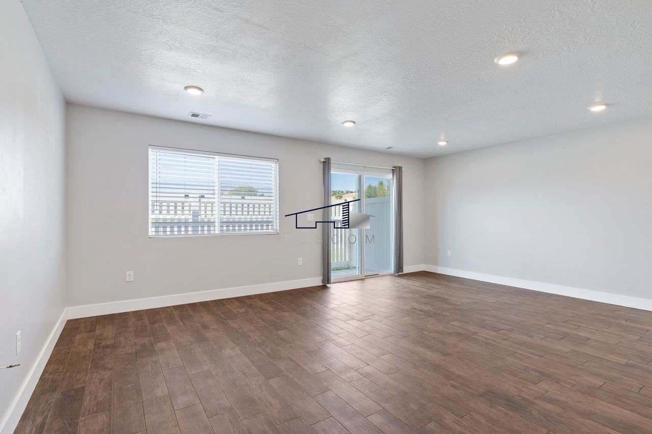 6471 S Aspen Ln - Photo 7 of 32