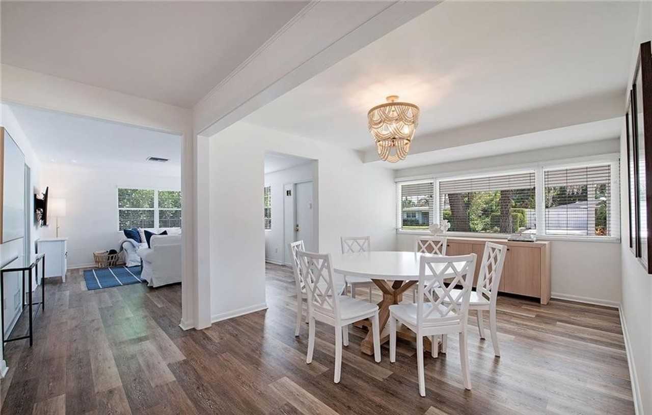 1281 Diana Ave - Photo 5 of 20