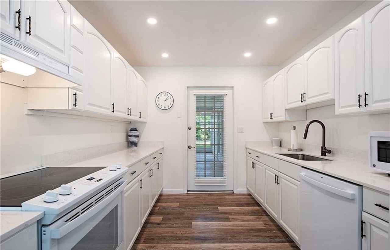 1281 Diana Ave - Photo 7 of 20