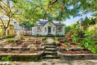 3025 3025 NE 8th Ave  - 3025 NE 8th Ave - Photo 1 of 1