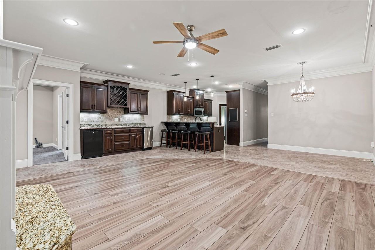 914 Henckley Ave - Photo 3 of 22