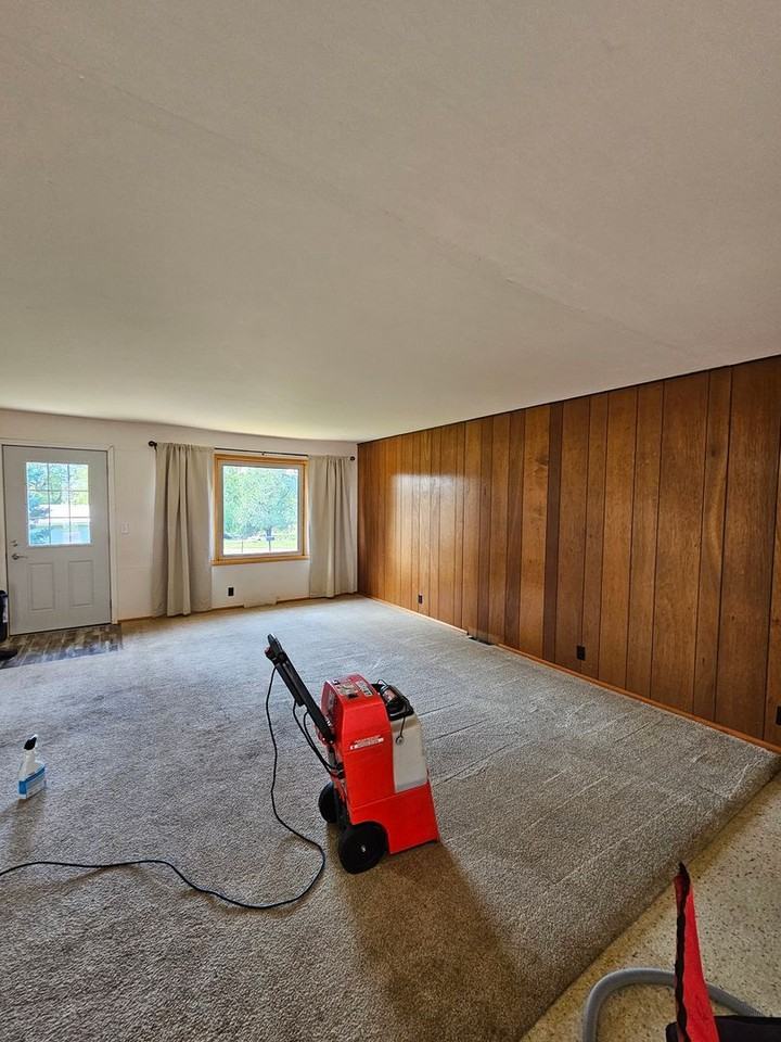 314 9th St - Photo 2 of 12