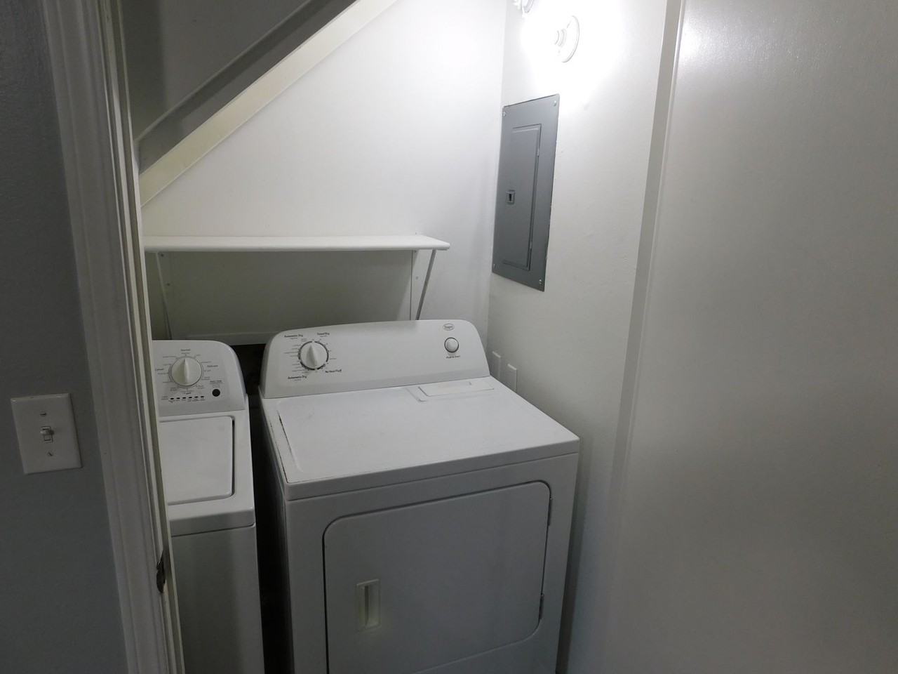 2628 E Kantz Dr - Photo 3 of 12