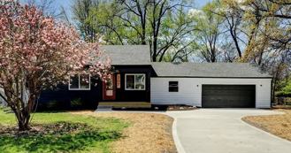 507 Nw Holly Ln - Photo 1 of 1
