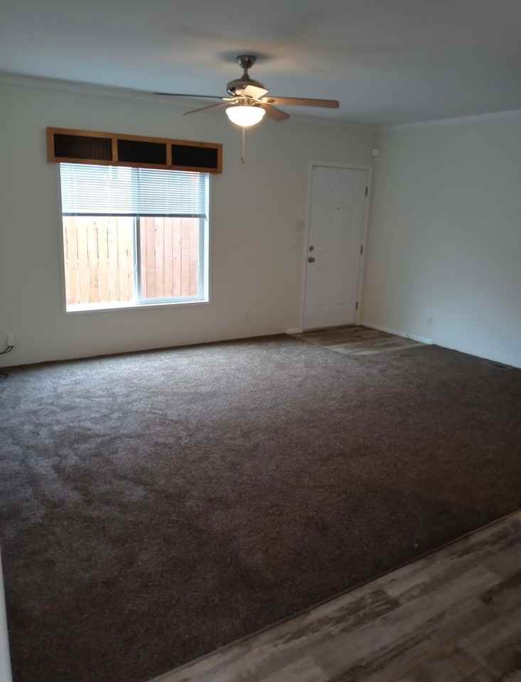 10906 23rd Ave E #27 - Photo 4 of 18