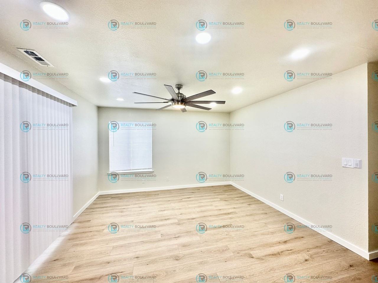 4600 Neil Rd #9 - Photo 2 of 26
