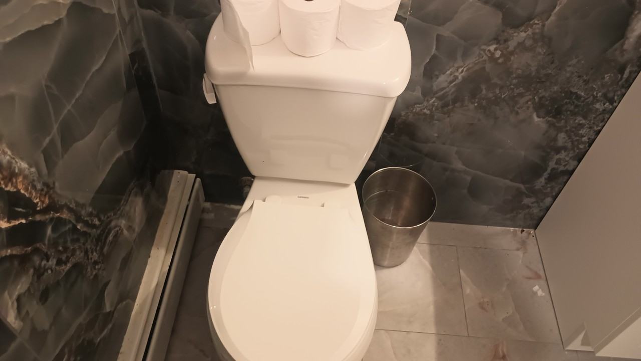 65 Mountain Ave - Photo 2 of 12